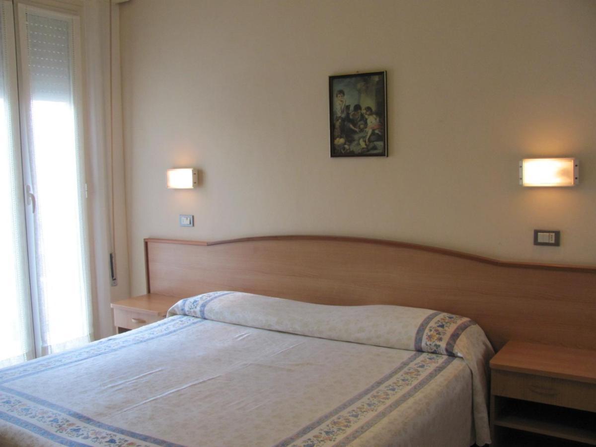 Albergo Moretti Senigallia Phòng bức ảnh