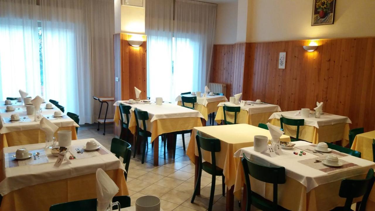 Albergo Moretti Senigallia Ngoại thất bức ảnh