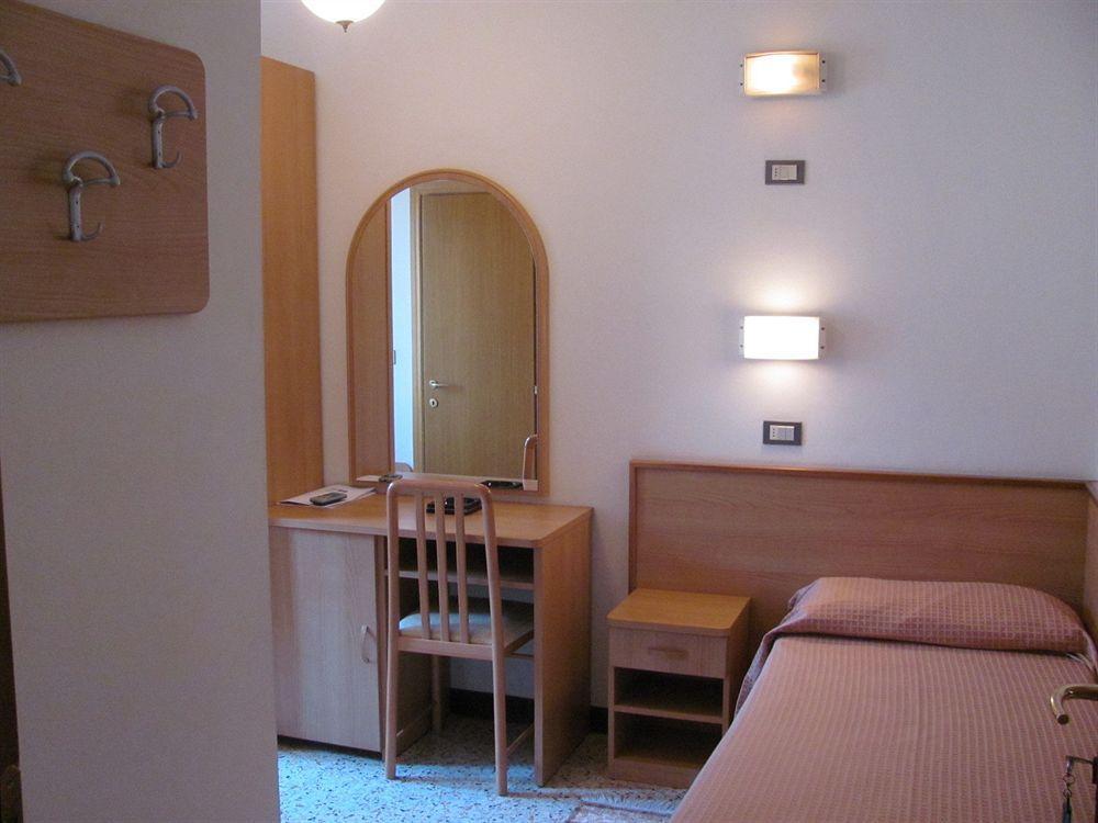 Albergo Moretti Senigallia Ngoại thất bức ảnh